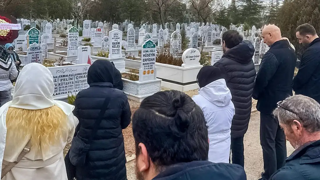 6 Şubat Depremlerinin Yıl Dönümünde Cemal Kütahya ve Ailesi Dualarla Anıldı!