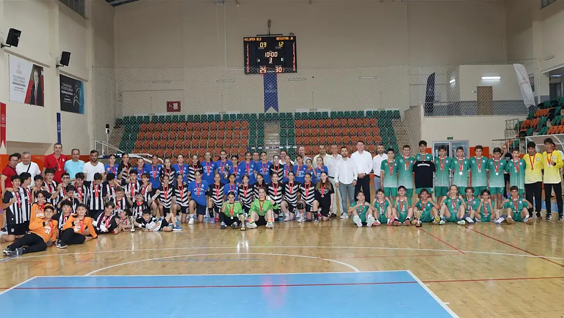 Miniklerde Şampiyonlar Belli Oldu