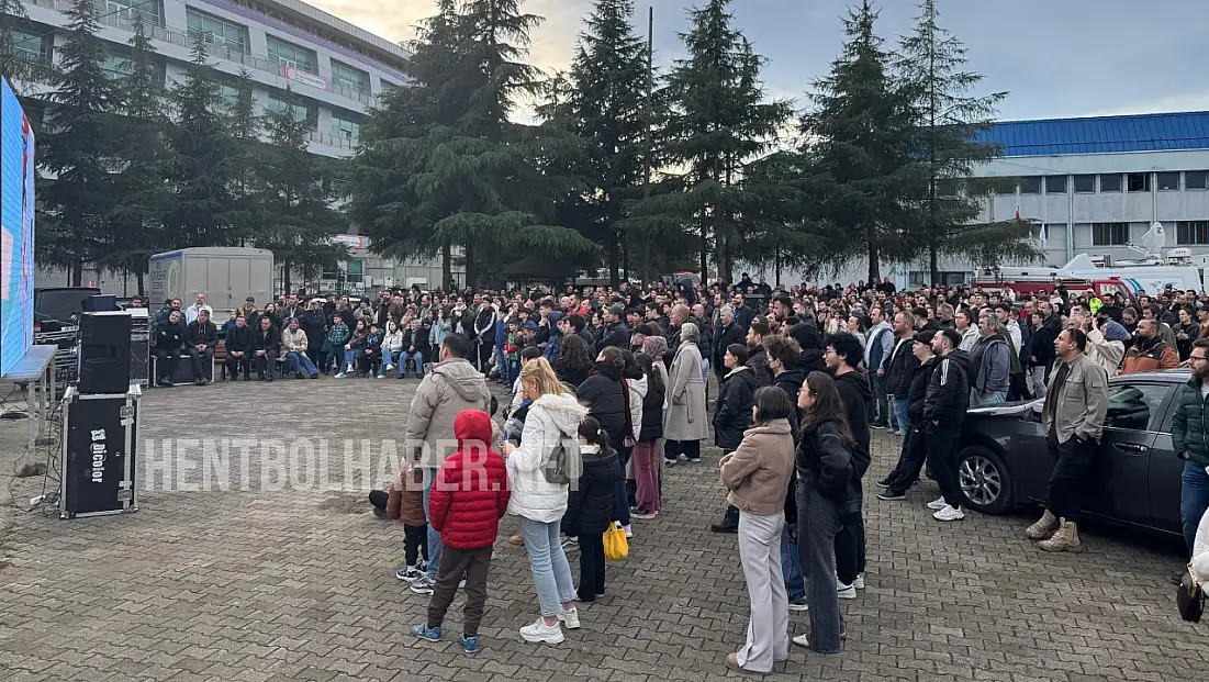 Ordu’da Hentbol İzdihamı! Salon Tamamen Doldu!