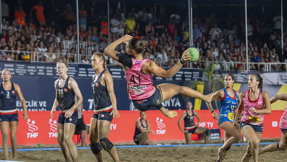 Plaj Hentbolu Avrupa Şampiyonası Sona Erdi: Şampiyonlar Almanya ve İspanya
