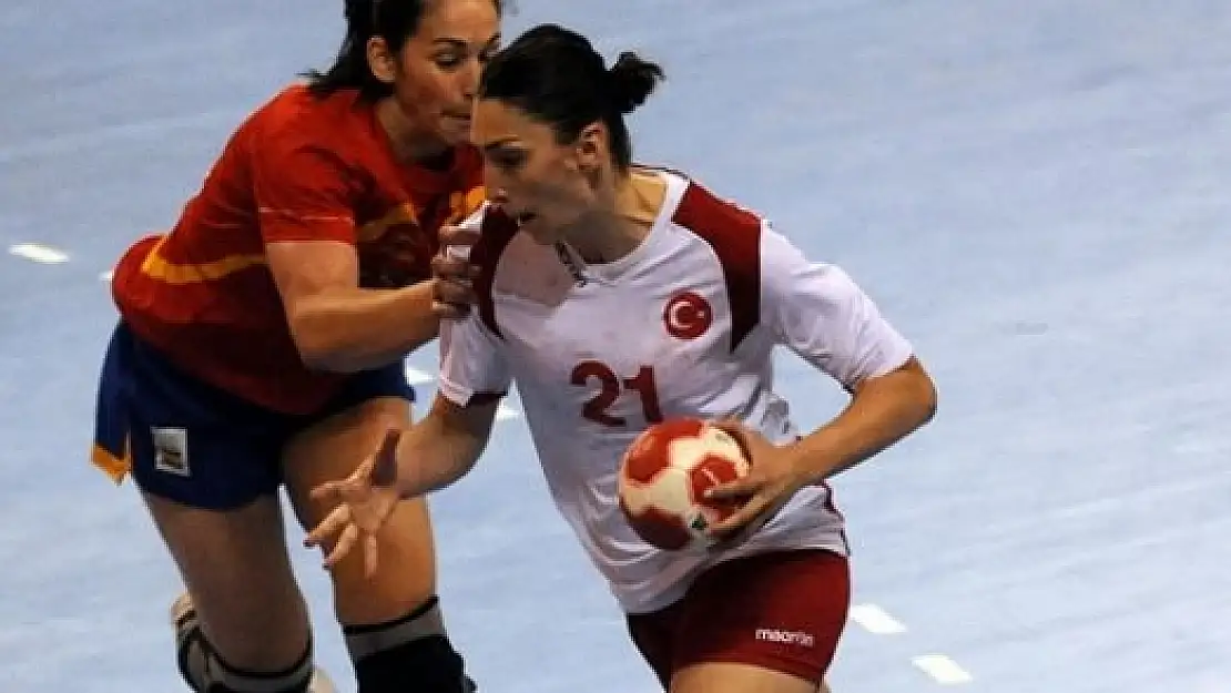 A Milli Bayanlar İspanya’ya Hazır
