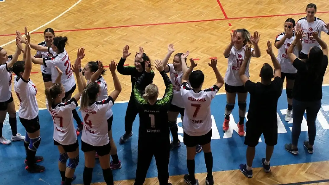 AESH Pylea: 28 İzmir Büyükşehir Belediyespor: 27