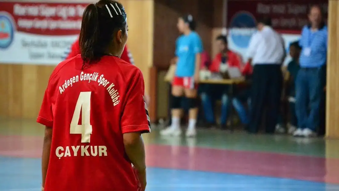 Ardeşen’de Galibiyet Çoşkusu