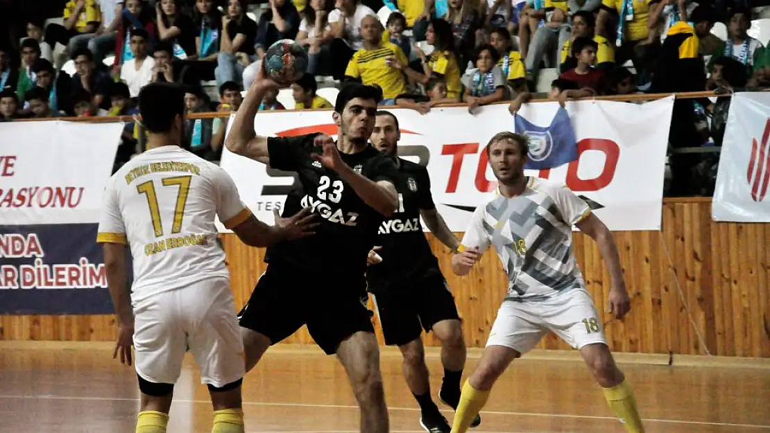 Beşiktaş Aygaz 29-27 Beykoz Belediyesi SK