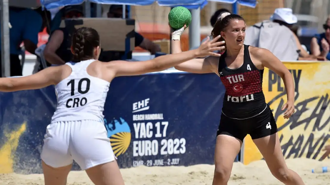 EHF Avrupa U17 Plaj Hentbolu Şampiyonları'nda yarı finalistler belli oldu