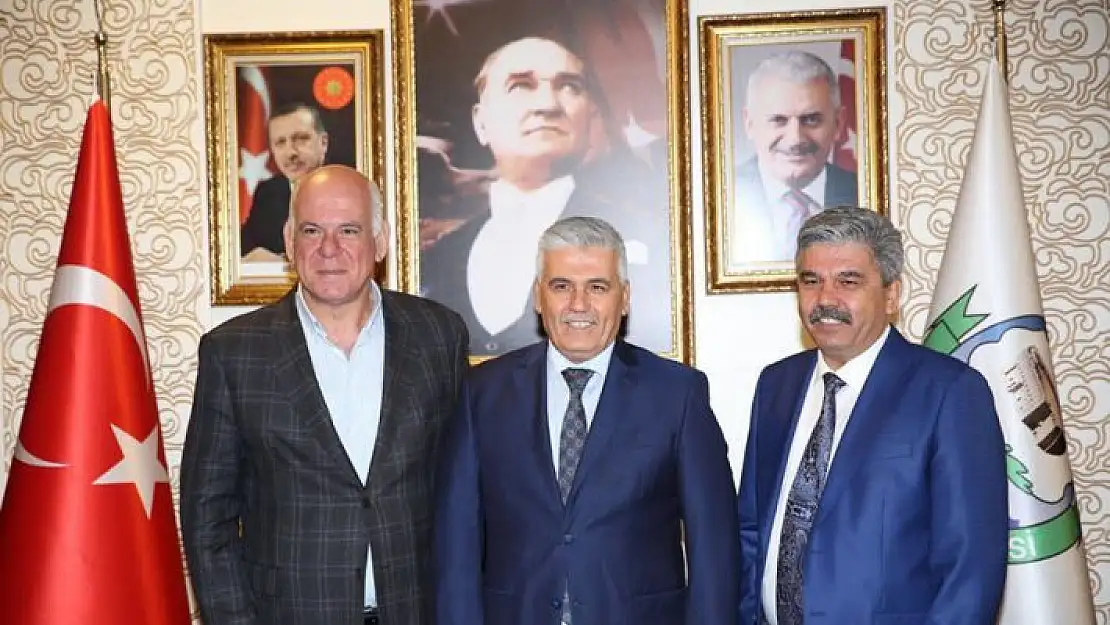 Eyuboğlu, Serik Belediyesi’ni ziyaret etti