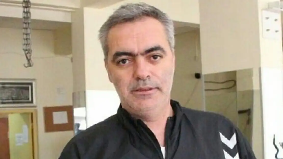 Hakan Günal hedef: “Play-Off’ta son 4’e kalmak”