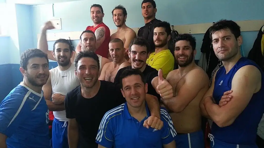 İzmir , Antalya’dan Galibiyetle Ayrıldı