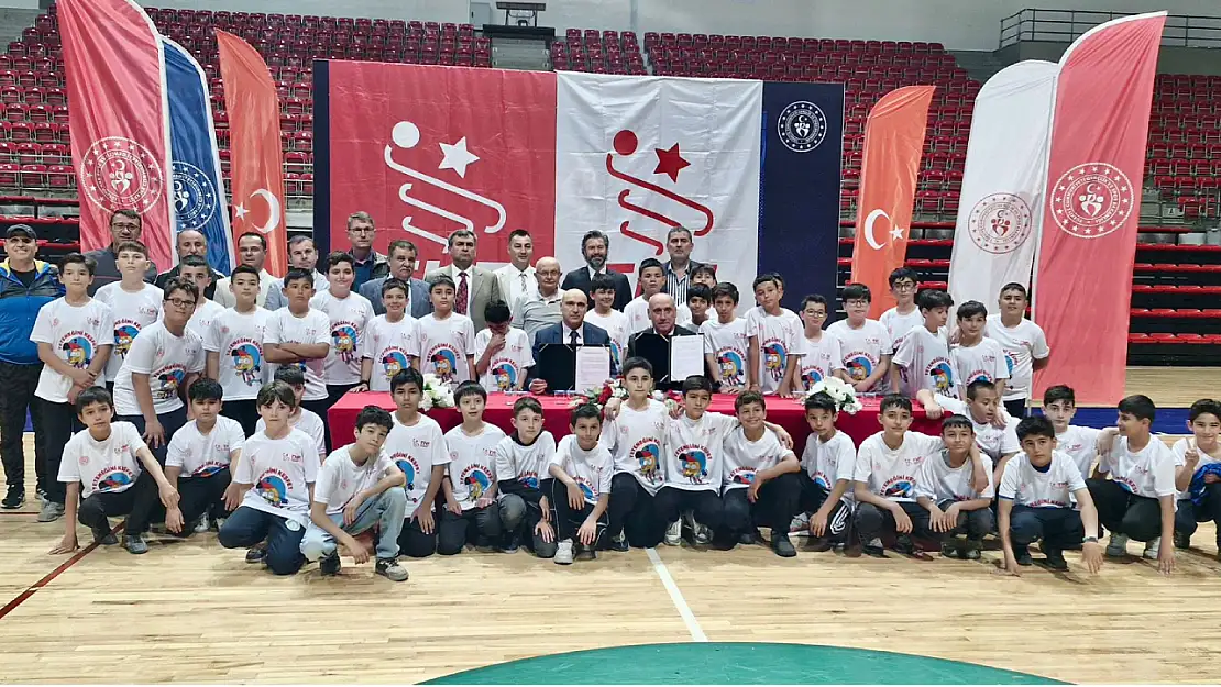 Konya'da Hentbol Atağı