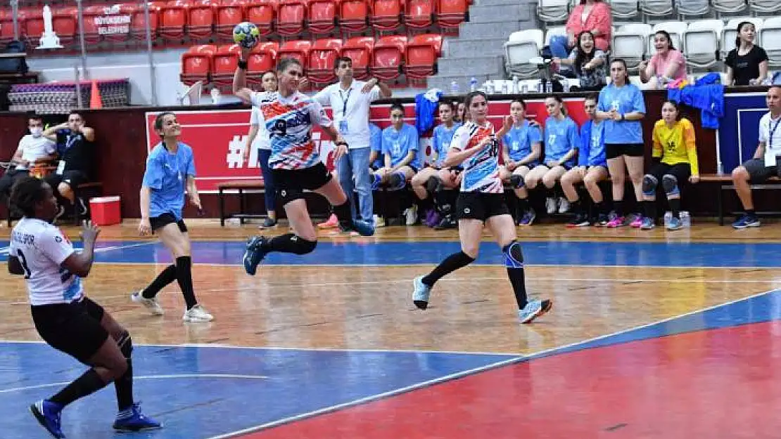 Konyaaltı Belediyesi SK – İzmir Büyükşehir BLD GSK: 27-28