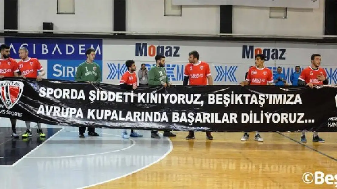 Mersin Hantaş pankartla sahaya çıktı
