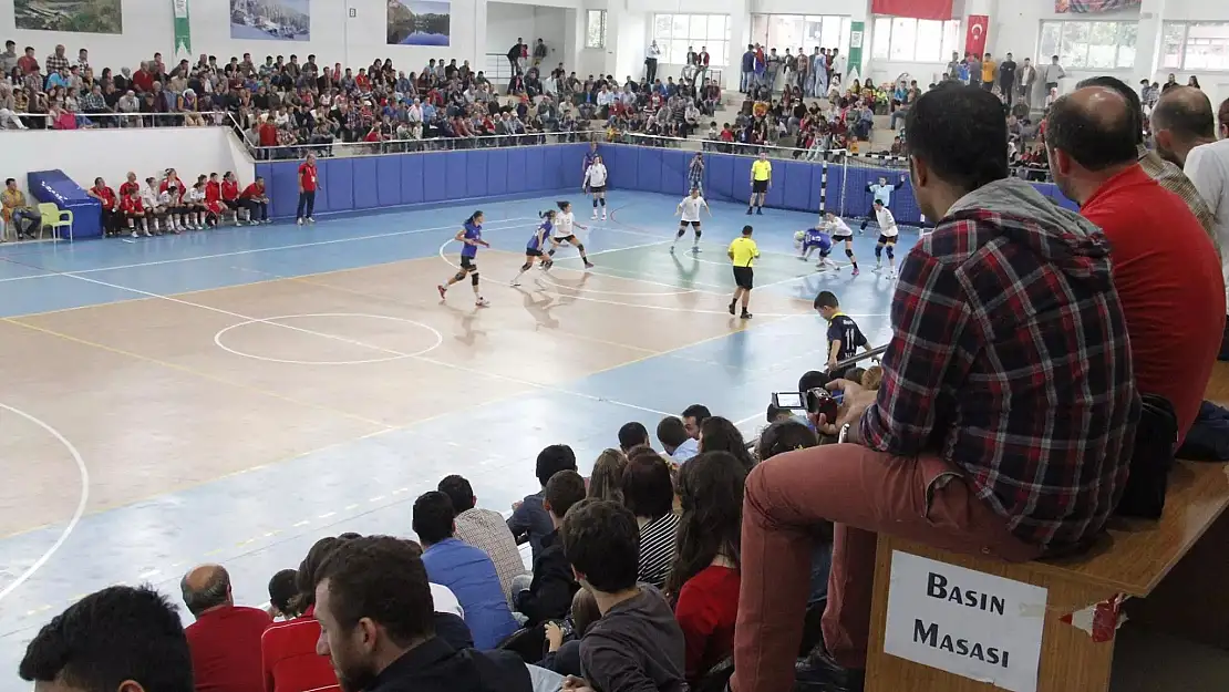 Muratpaşa Belediyespor Yakın Takipte