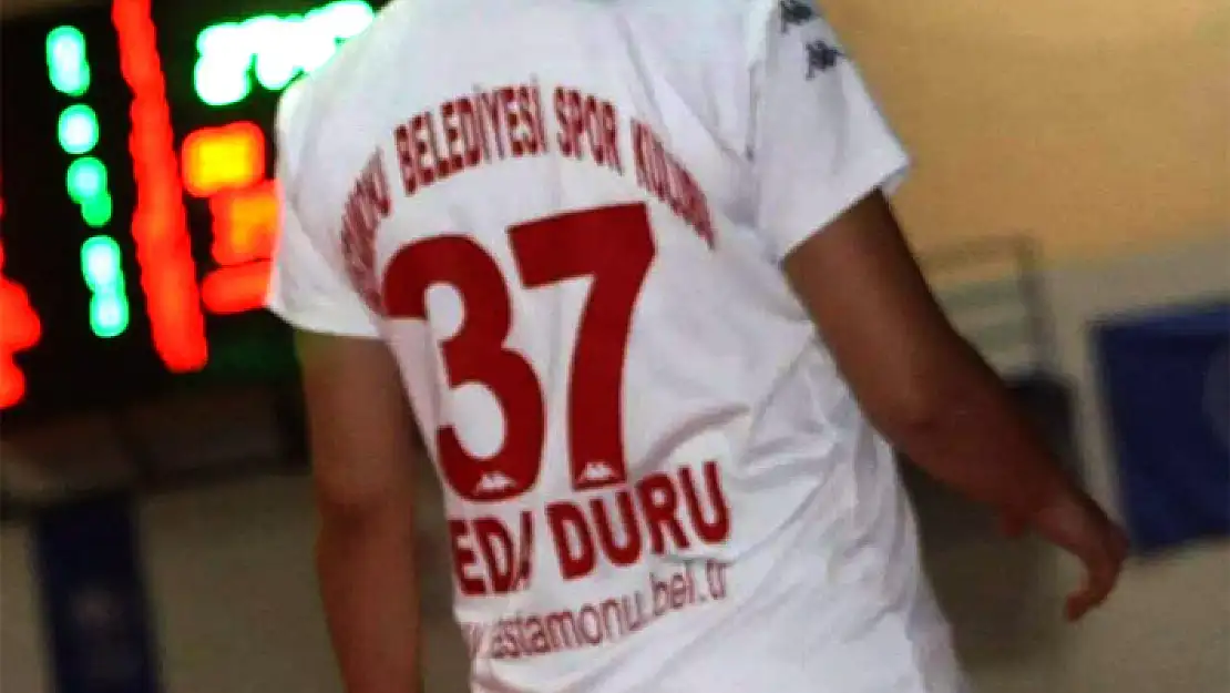 Seda Duru imzaladı