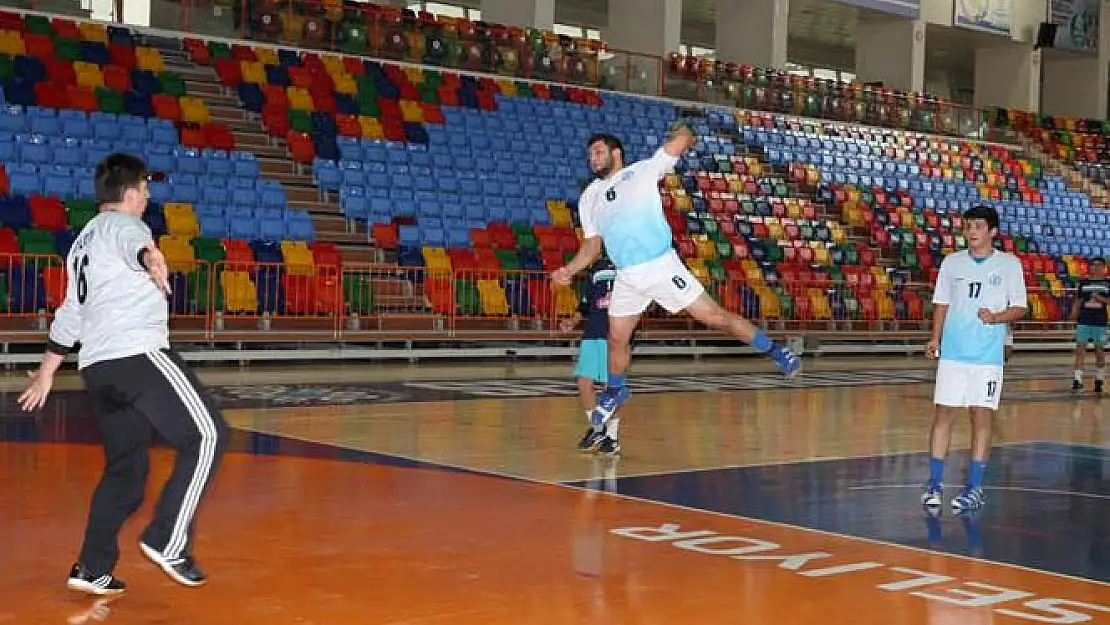 Selçuklu Belediyesi SK’da liderik keyfi