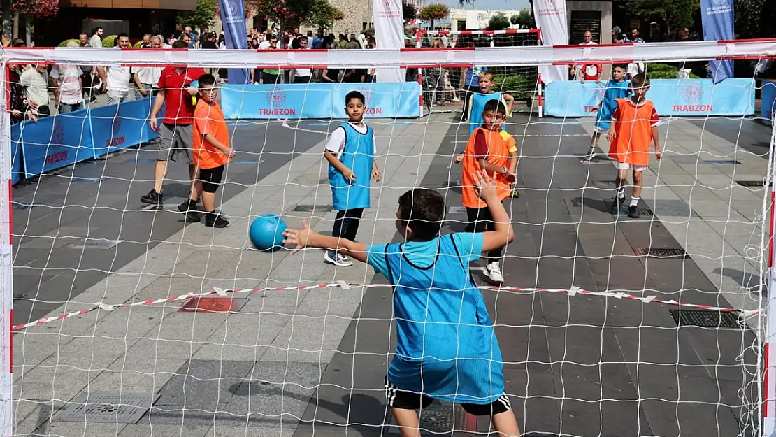 Trabzon'da Mini Mini Hentbol Turnuvası Yoğun İlgi Gördü: Sporun ve Gençliğin Buluşma Noktası