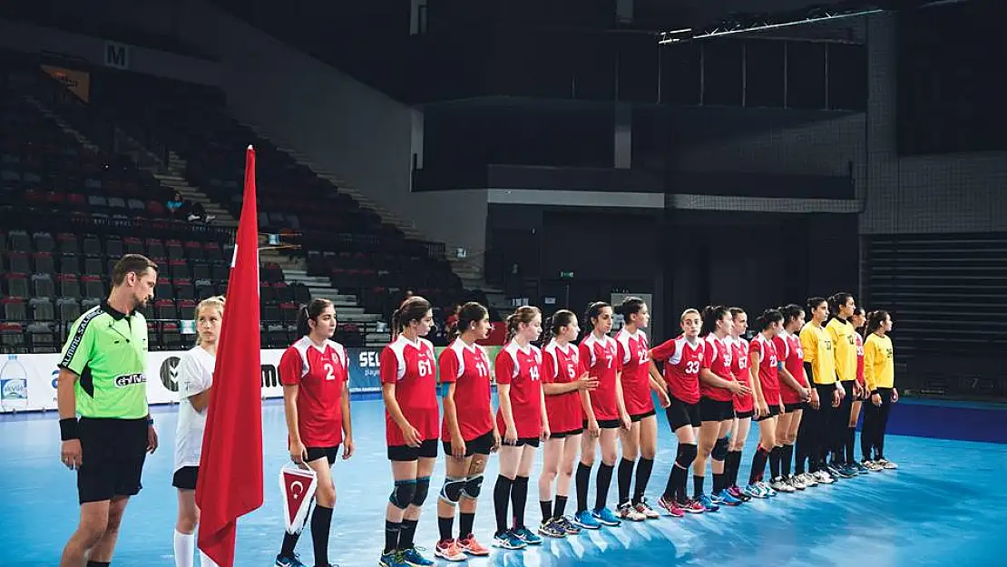 U17’ler farklı başladı