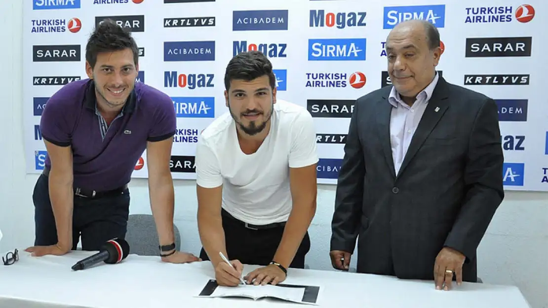 Uğur Çoban ile 2 yıllık sözleşme yenilendi