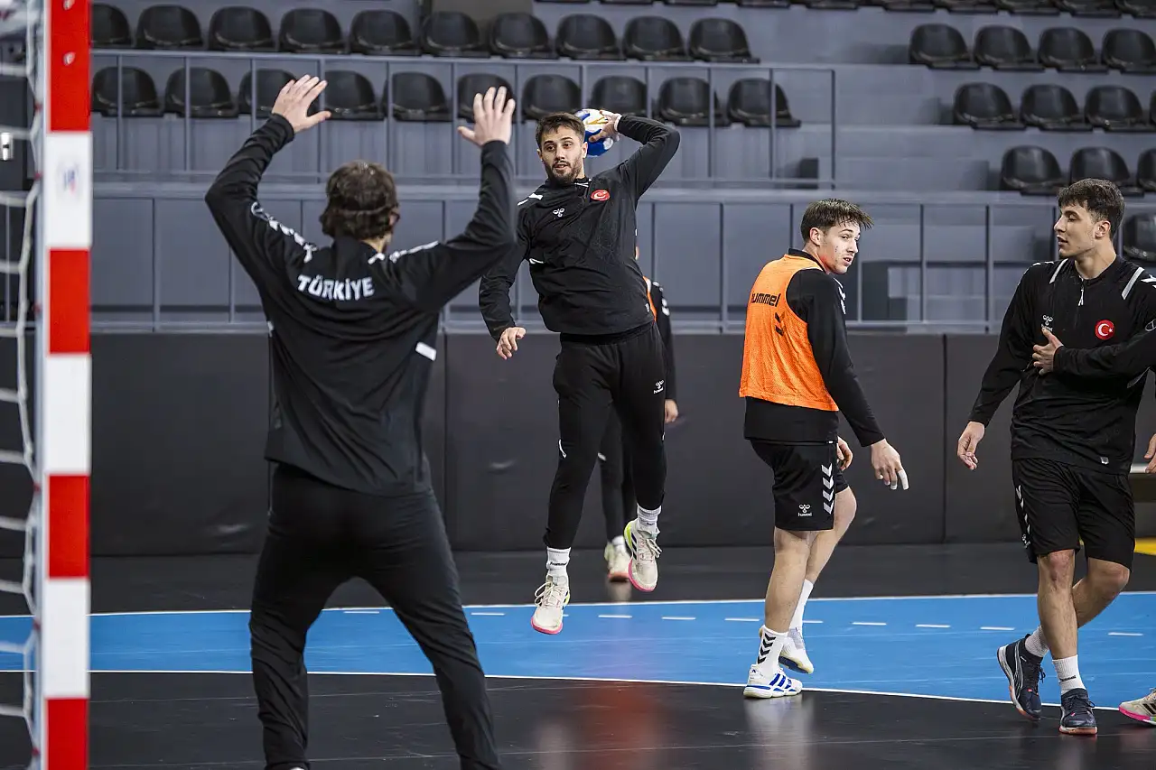 A Milli Takımımız Kampa Girdi: Hedef Bulgaristan Maçları!