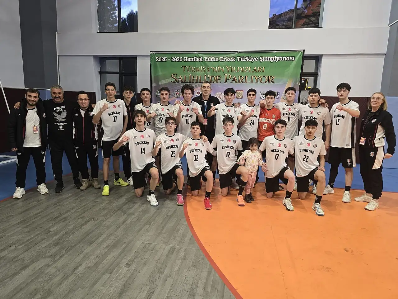 Şampiyon Beşiktaş ile Kepez Belediyespor!