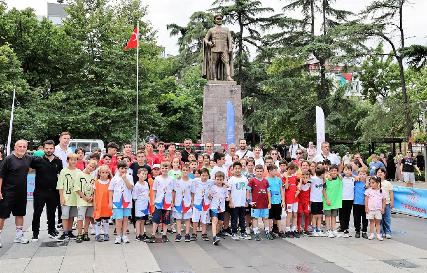 Trabzon'da Mini Mini Hentbol Turnuvası