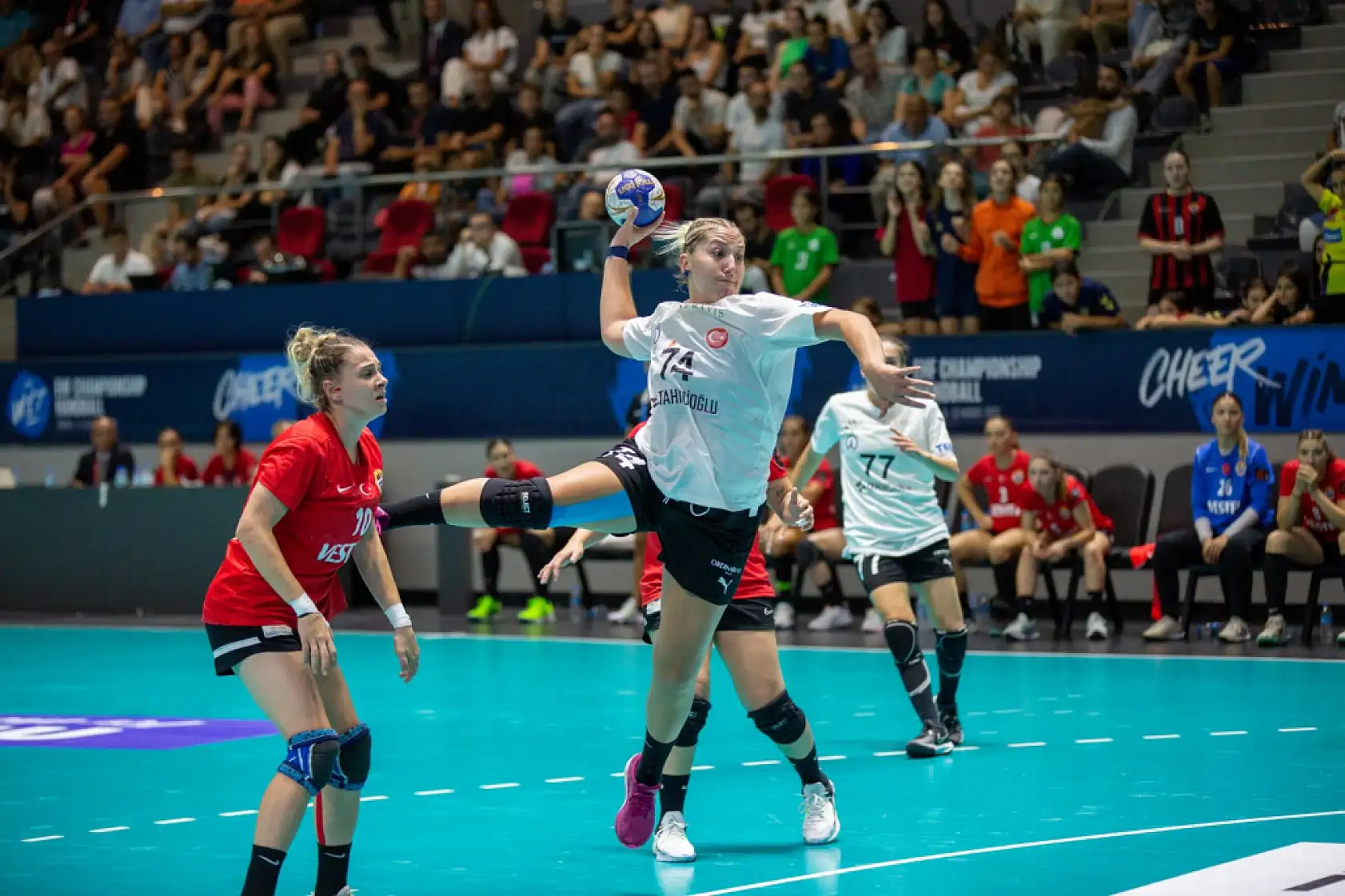 Kadınlar Süper Kupa Armada Praxis Yalıkavak'ın