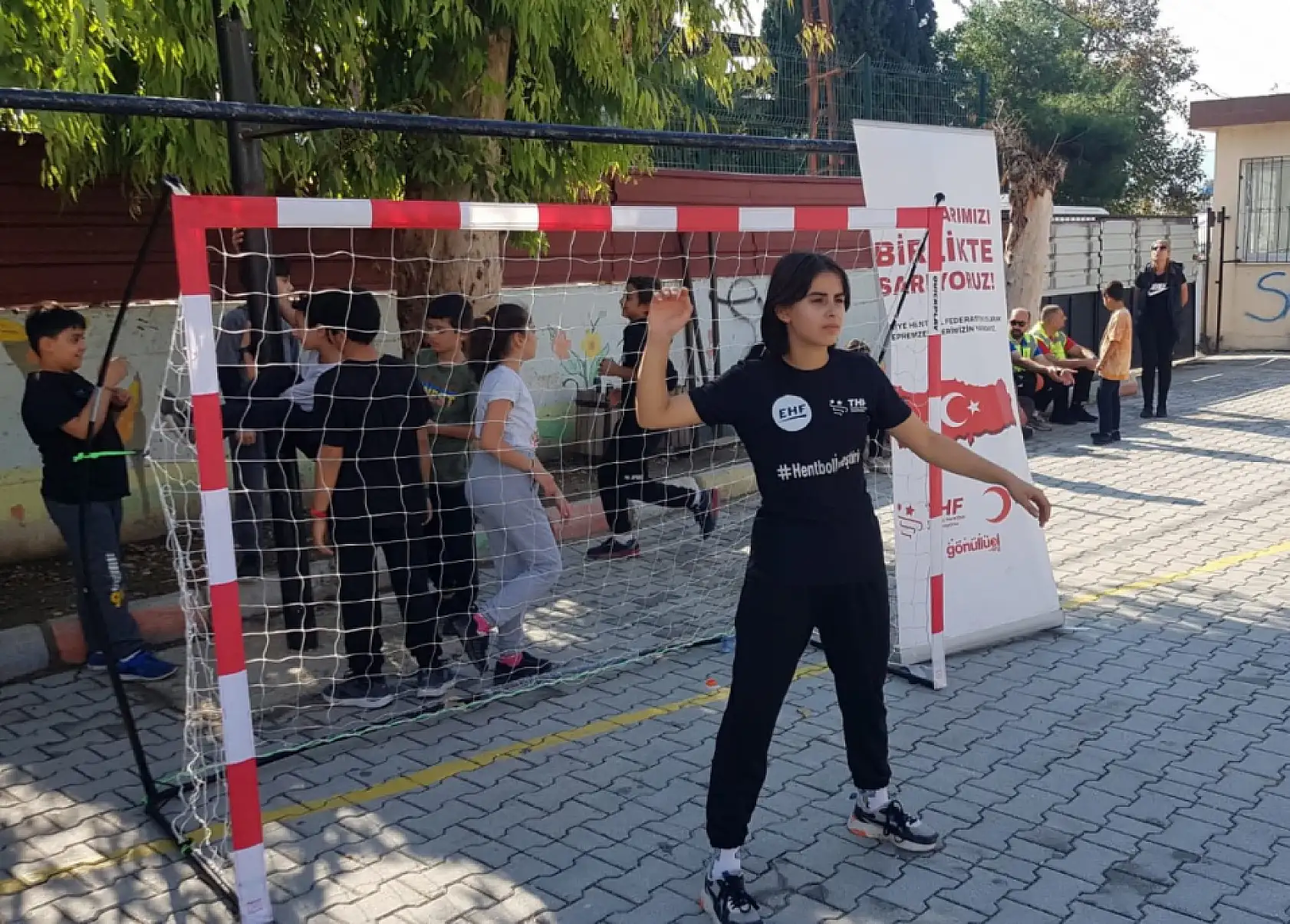 Hentbol İyileştir Projesi Devam Ediyor