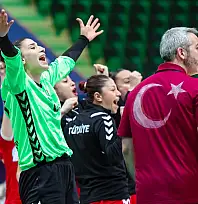 Kadın A Milli Takımımız Riyad 2025'te Altın Madalyaya Uzandı! Türkiye, Kazakistan'ı 34-31 Mağlup Ederek Şampiyon Oldu