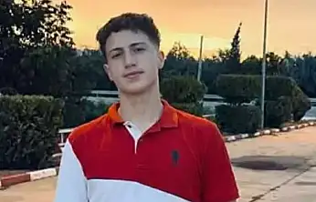 19 Yaşındaki Hentbolcunun Hayatı Değişti: Berk Civil, Protezle Yeniden Yürümeye Başladı!