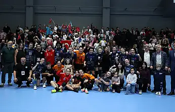 Bursa Büyükşehir Belediyespor Avrupa'da Farklı Başladı: 37-29