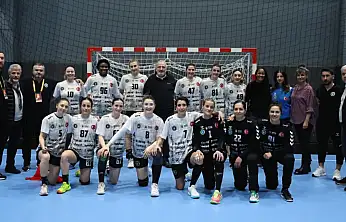 Bursa Büyükşehir Belediyespor'un Replasa Beti-Onak Maçı Kadrosu Belli Oldu!