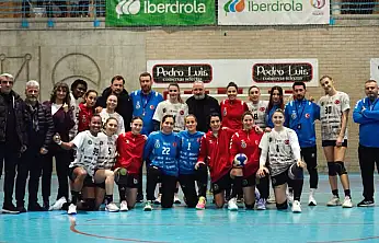 Bursa Büyükşehir Belediyespor İspanya'da Galip!