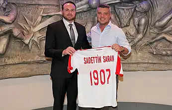 THF Başkanı Çebi'den Fenerbahçe Başkanı Saran'a Anlamlı Hediyeler!