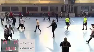 Selanik'te Beşiktaş Sesleri: Maç Sonu Beşiktaş'a Saldırı Girişimi!