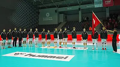 U18'ler Şampiyona'ya Kötü Başladı! İtalya - Türkiye: 34-27