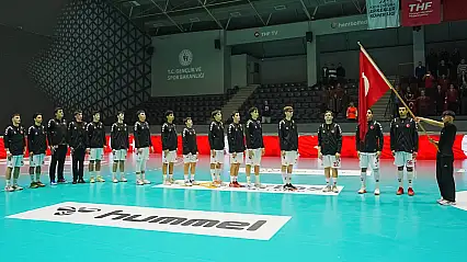 U18'ler Şampiyona'ya Kötü Başladı! İtalya - Türkiye: 34-27