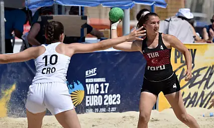 EHF Avrupa U17 Plaj Hentbolu Şampiyonları'nda yarı finalistler belli oldu