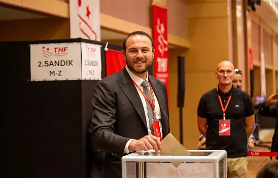 Başkan Çebi Avrupa'ya Göz Kırptı: 'Adayım!'