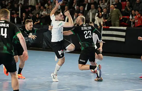 Beşiktaş Mağlup Oldu, Avantaj Macarlar'da