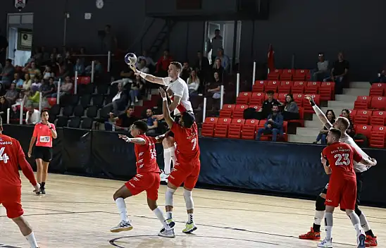 Beşiktaş Safi Çimento, Avrupa'da turladı