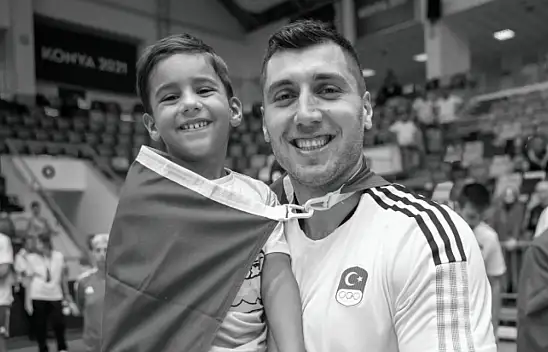 Cemal Kütahya Kimdir?