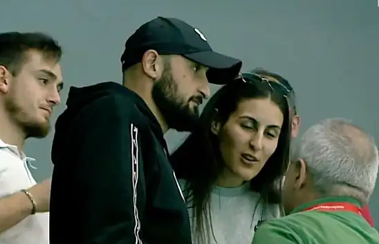 Coşkun Göktepe Tribünde Yerini Aldı