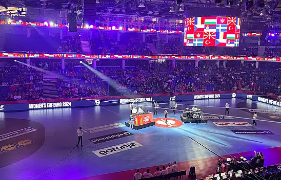 Hentbol Kadınlar Avrupa Şampiyonası Görkemli Açılışla Başladı