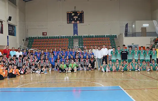 Miniklerde Şampiyonlar Belli Oldu