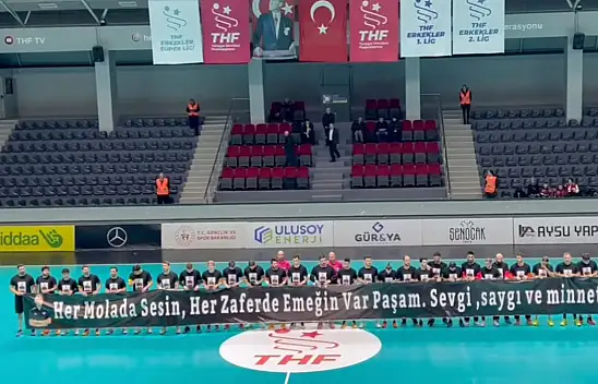 Serdar Seymen İçin Ortak Pankart: Salonda Duygusal Anlar!