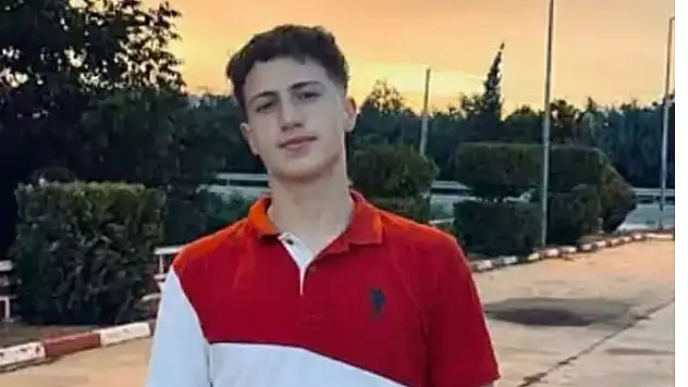 19 Yaşındaki Hentbolcunun Hayatı Değişti: Berk Civil, Protezle Yeniden Yürümeye Başladı!