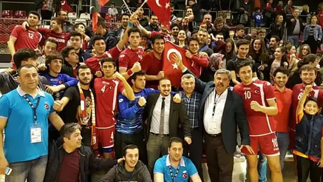 𔄛 Yıl önce hedef koymuştuk”