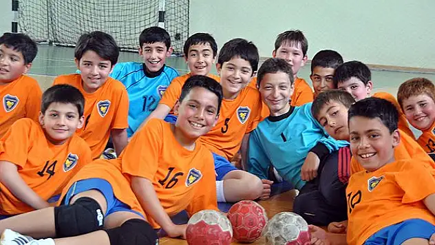 7 Yılda 300.000 Lisanslı Yeni Hentbolcu