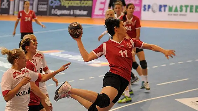 Akdeniz Oyunları Niyetine