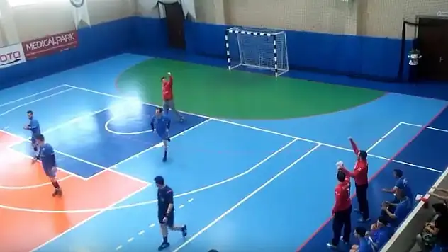 Aleksandar Pejcinovic’ten muhteşem kurtarış