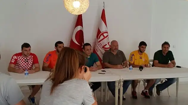 Antalyaspor’dan bir “ÜÇ”lü daha